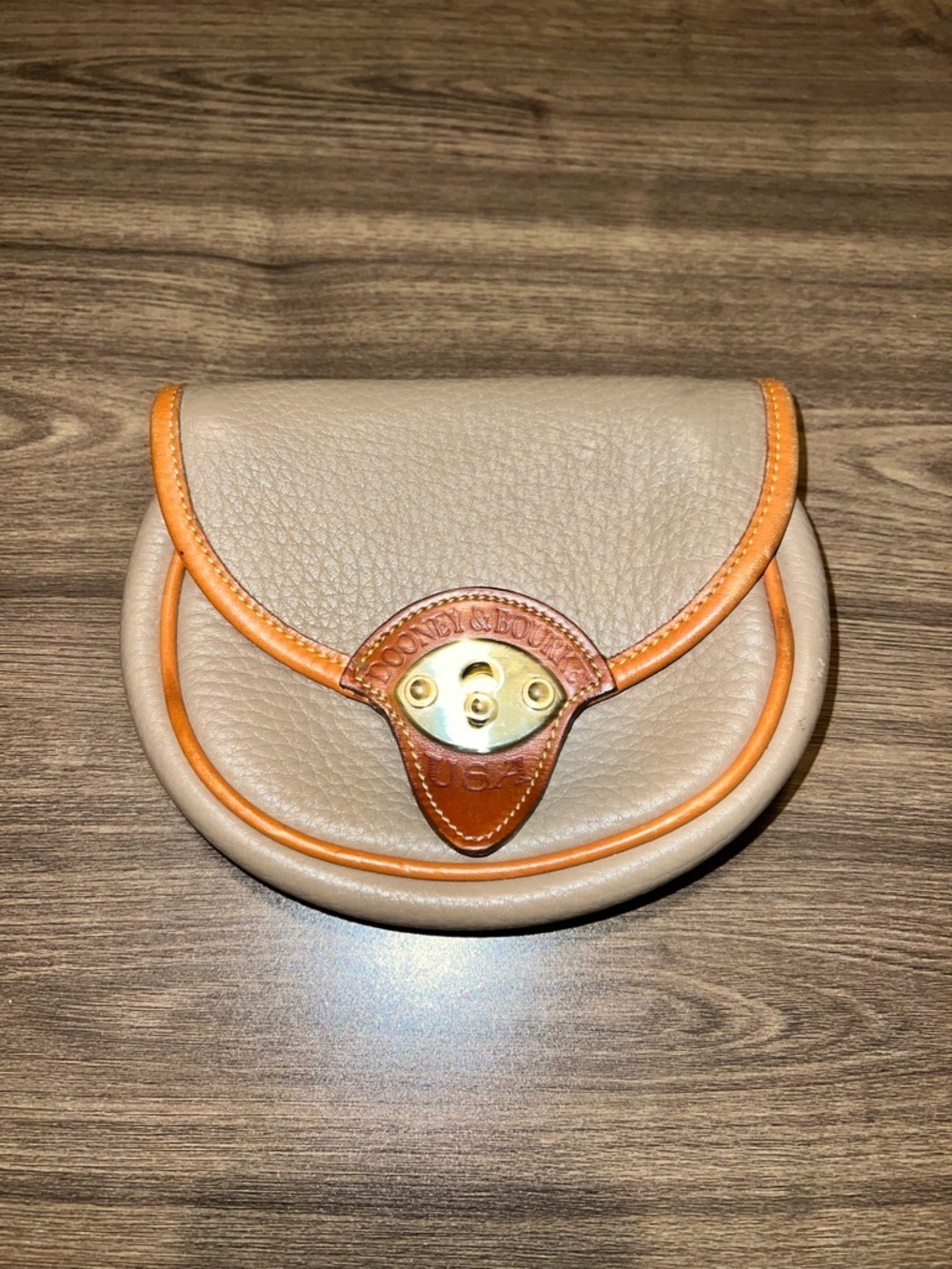 Vtg Dooney & Bourke All Weather Leather Belt Pouch Taupe Tan USA Brass - Picture 1 of 8